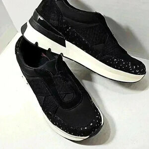 Naturalizer women's slip-on sneakers size 8M color black silver athletic…